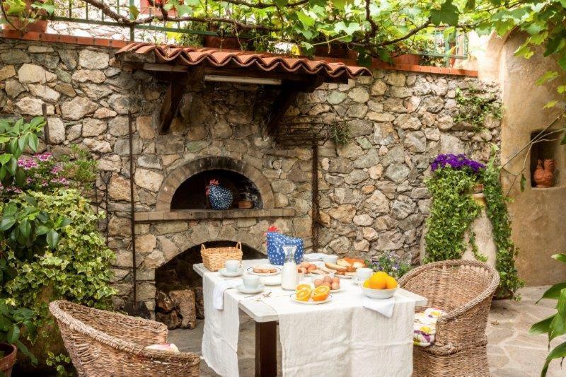 Hotel Agriturismo La Selva Finale Ligure Exterior foto